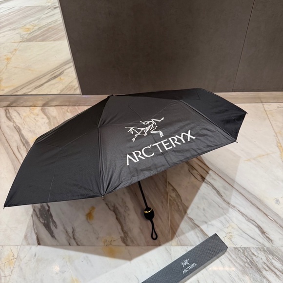 Arc'teryx Accessories - 🖤 Arc'teryx Umbrella Black Foldable Rain Gear Logo